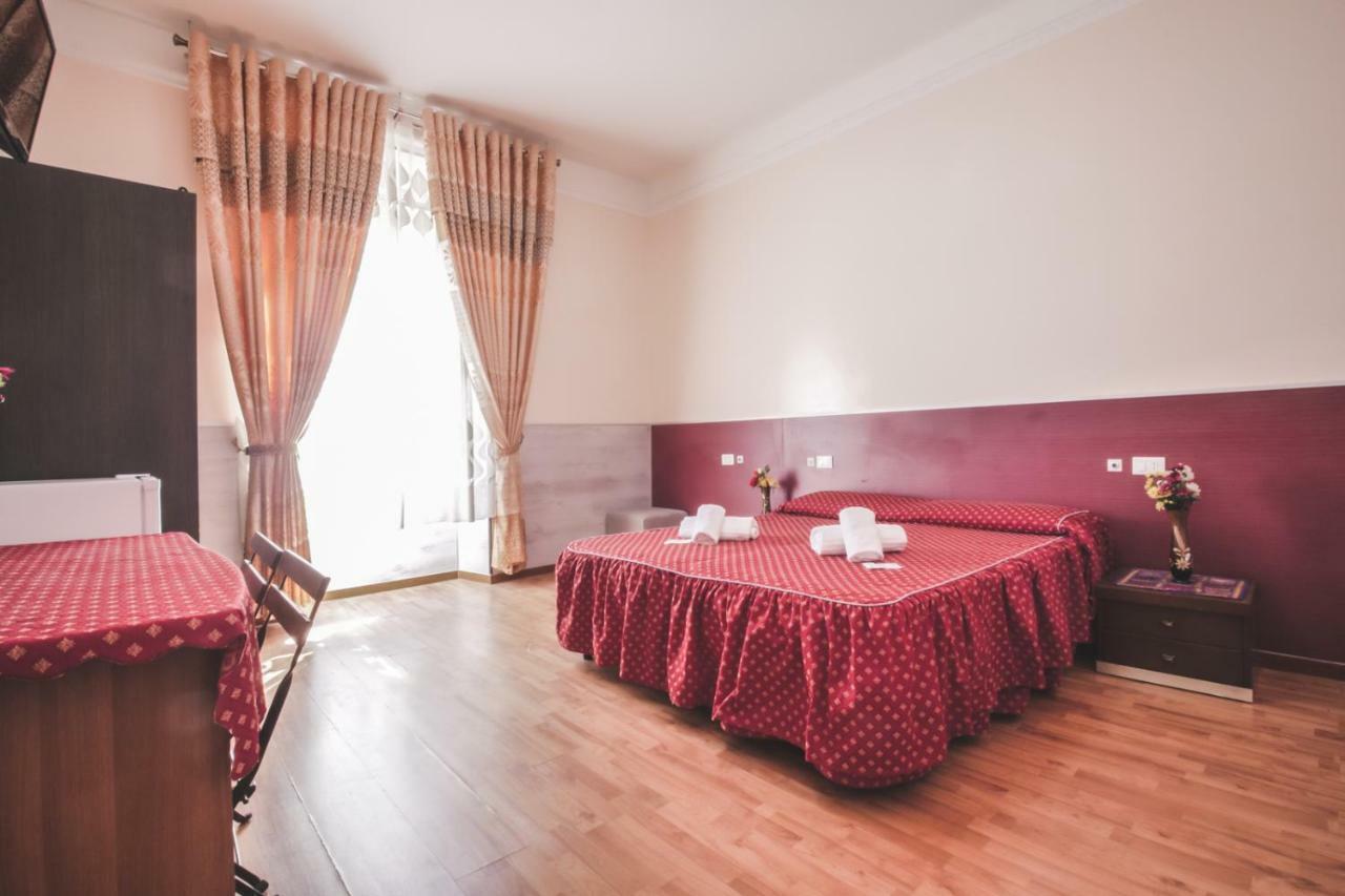 Vertex Guest House. * Rom